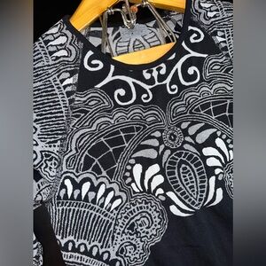 Athleta Black Tatto Print Compression Workout Top Size Large EUC